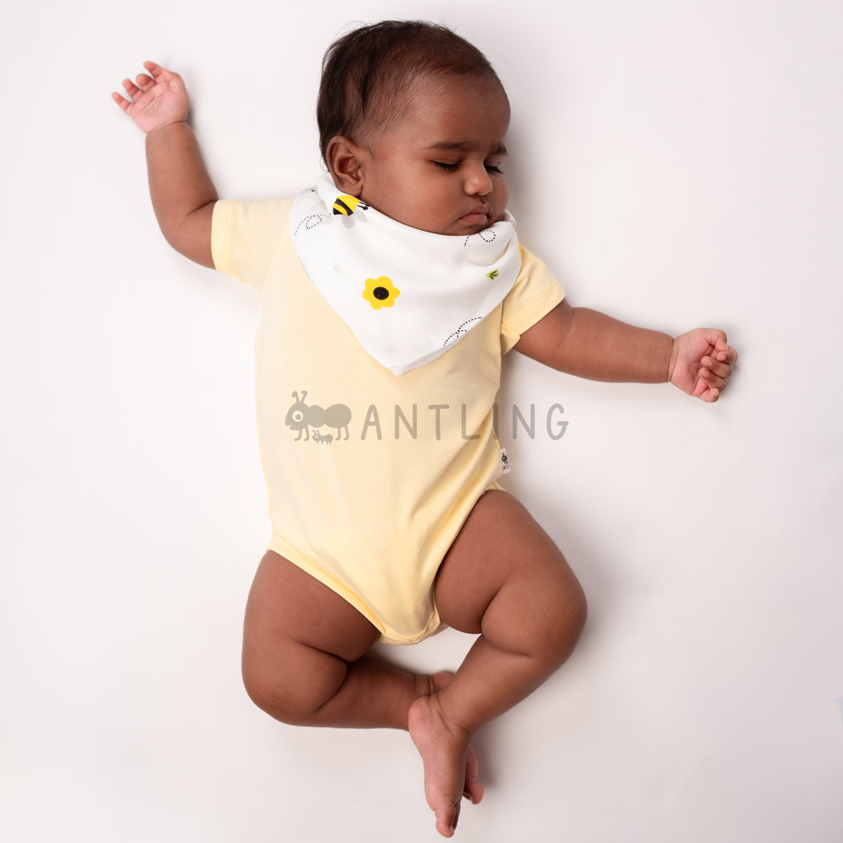 Muslin Bib cum Wash Cloth (2 layers) - Pack of 4 prints